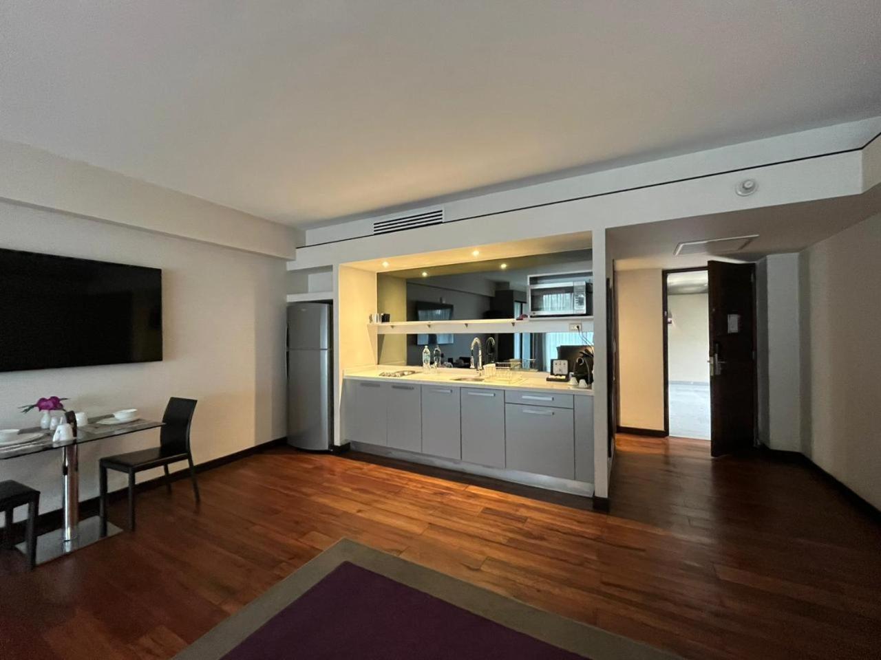 Las Suites Campos Eliseos Mexico City Luaran gambar