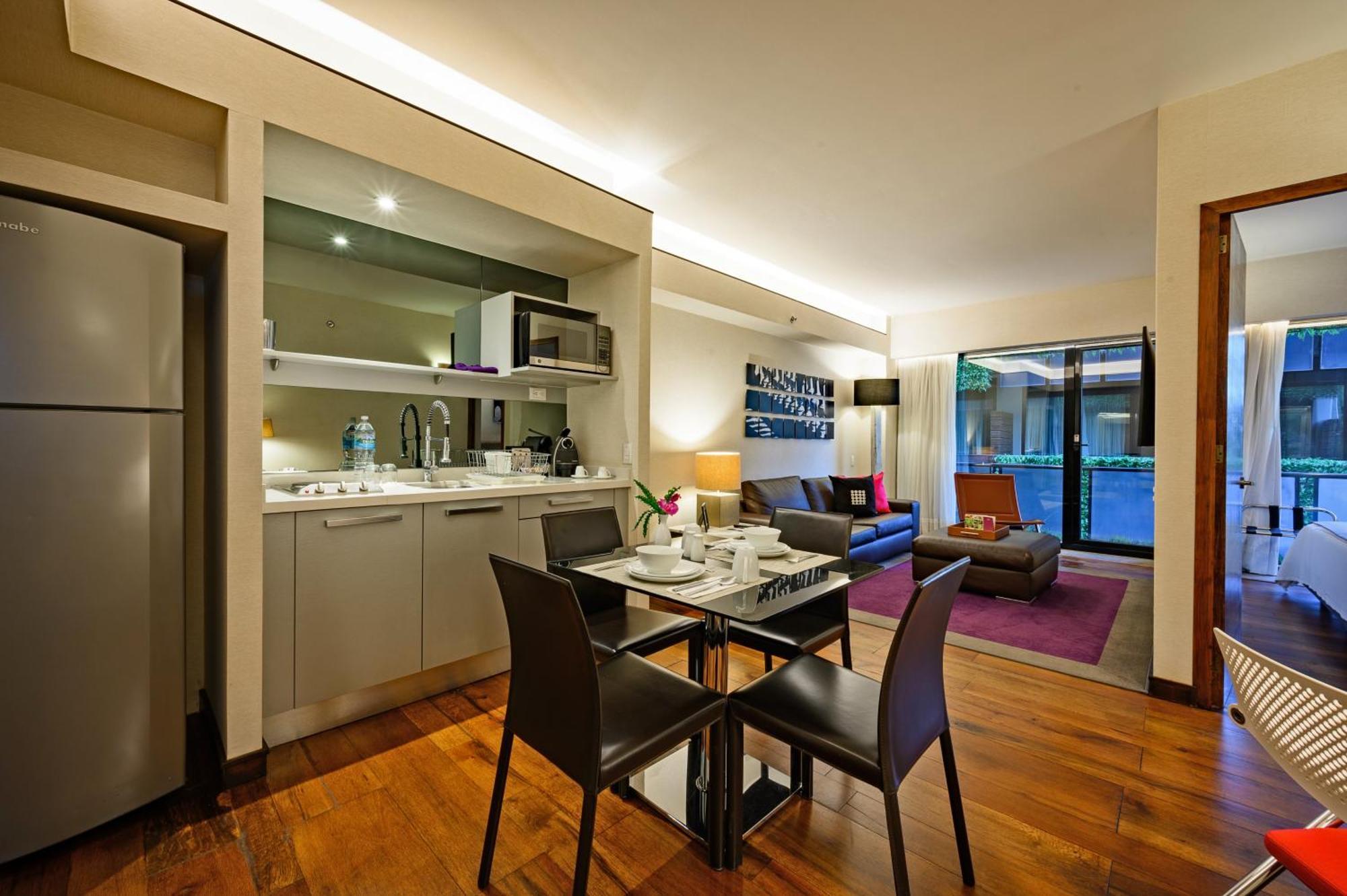 Las Suites Campos Eliseos Mexico City Luaran gambar